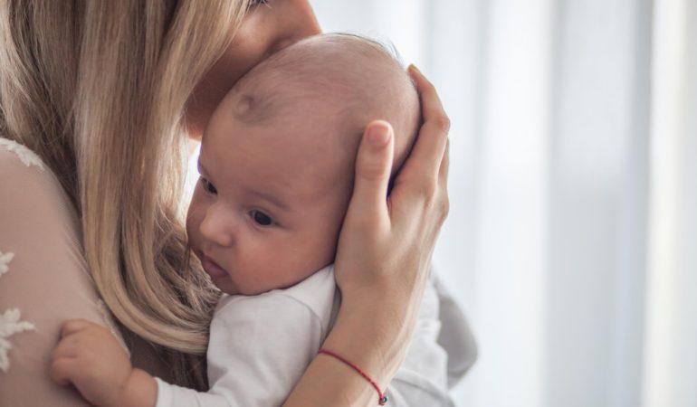 Les retombées émotionnelles de la maternité : comprendre le baby blues